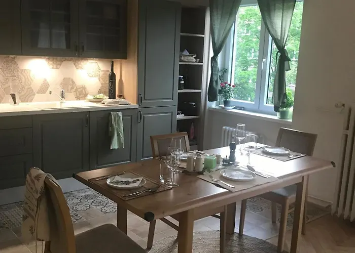 Lovely And Freshly Renovated In 10 Appartamento *