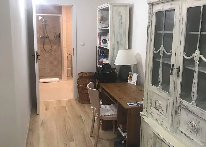 Lovely And Freshly Renovated In 10 Praga